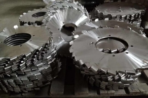 碳化鎢噴涂粉末涂層本身抗壓強度??！